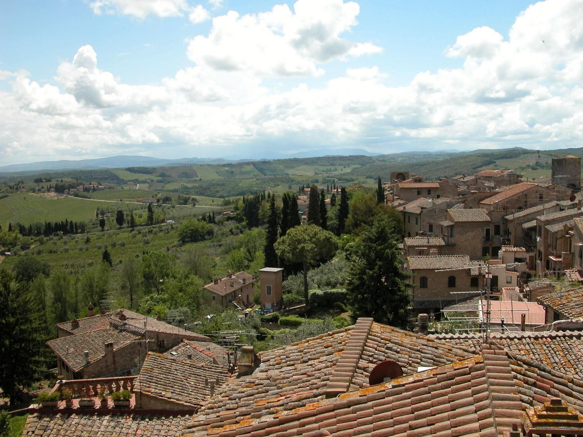 Al Pozzo Dei Desideri Hotel San Gimignano Bagian luar foto